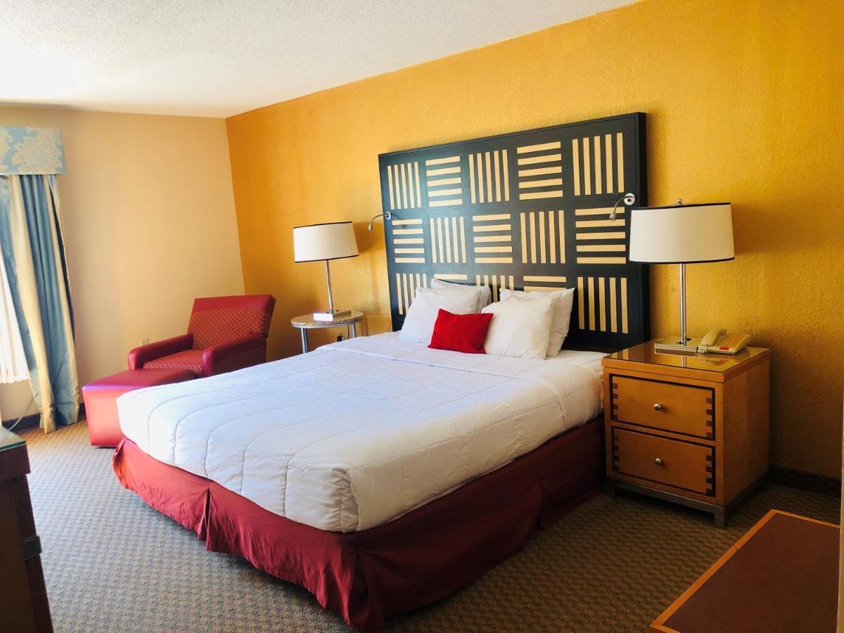 Hotel M